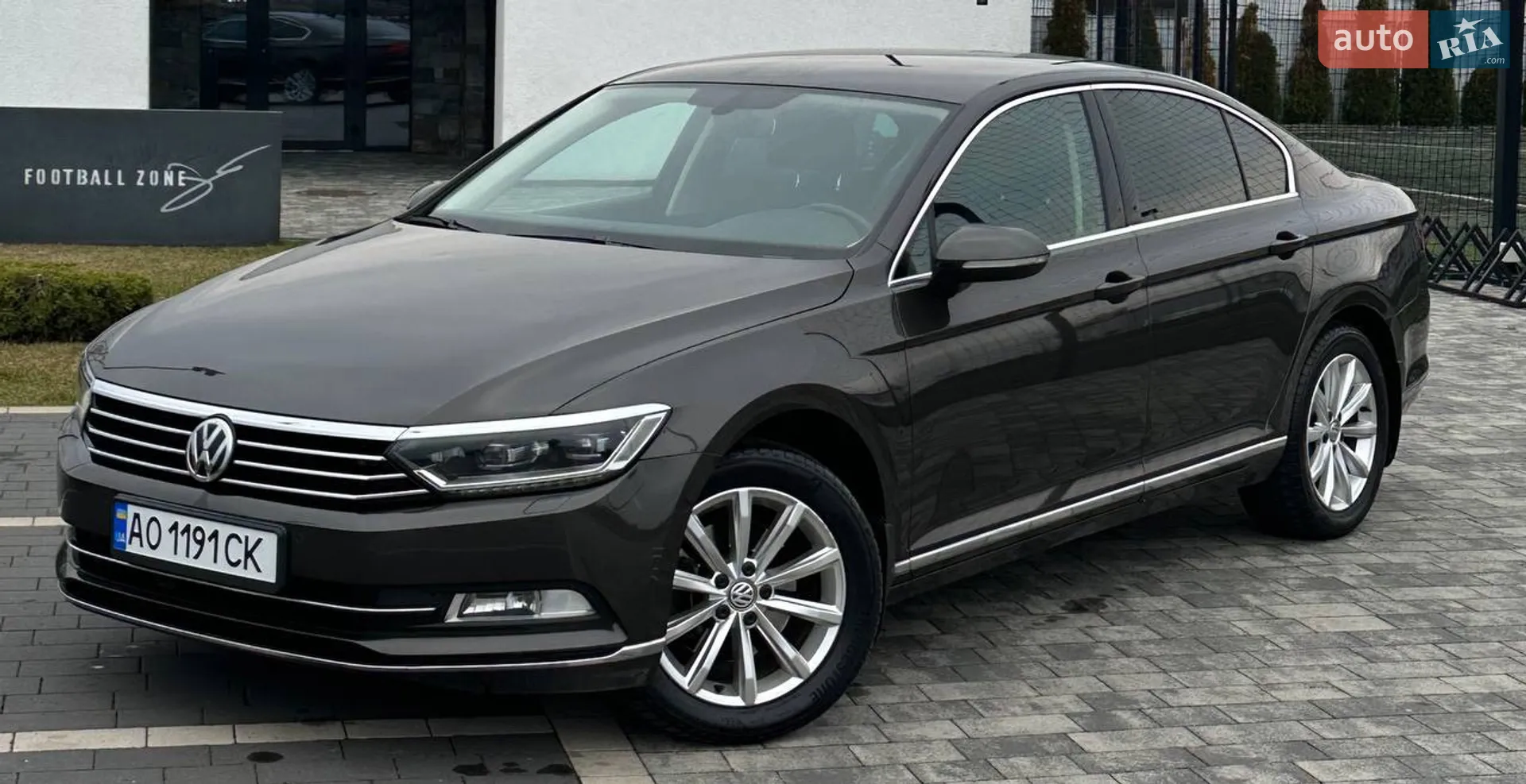 2015 Volkswagen Passat - фото 1