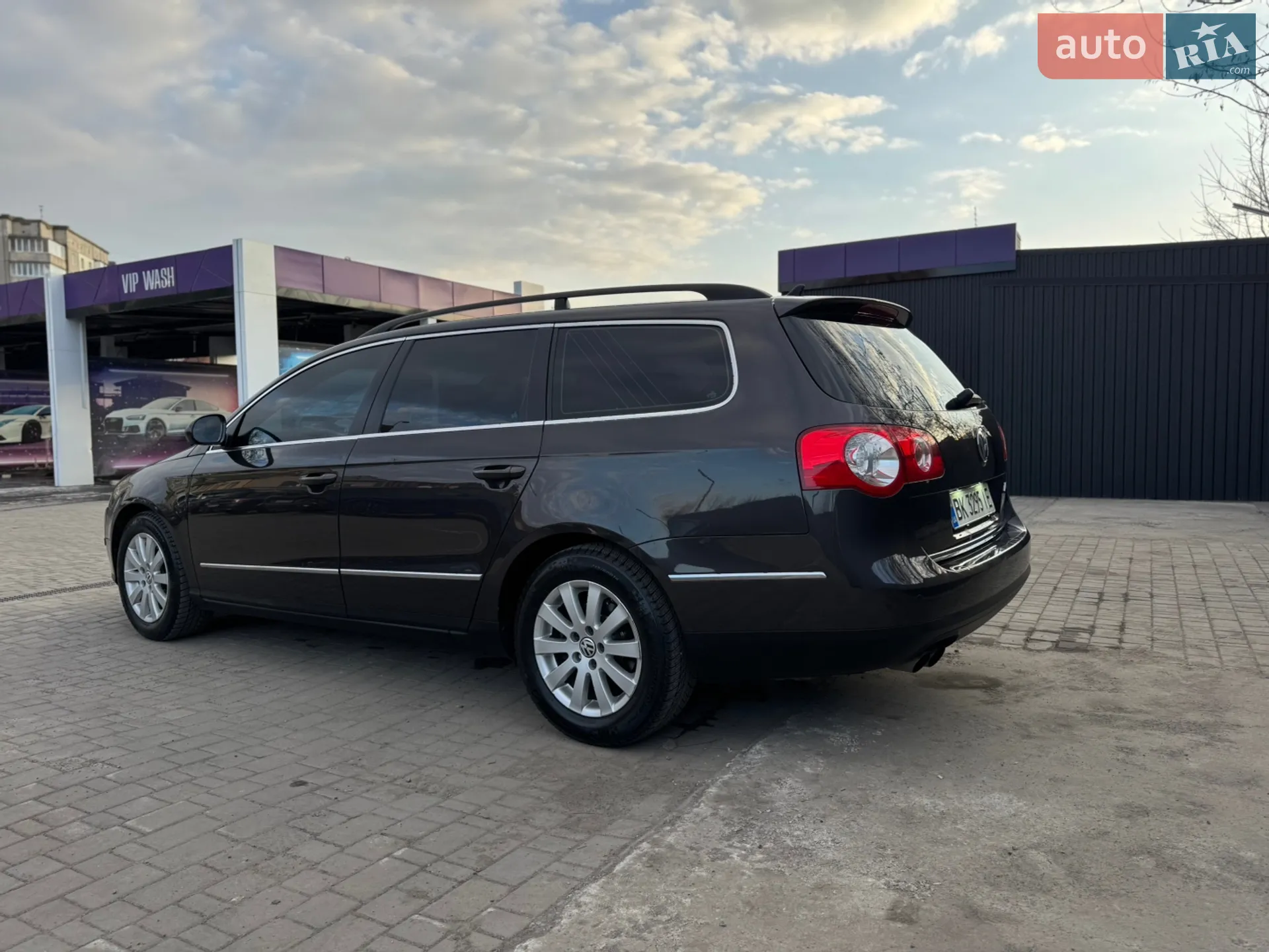 2010 Volkswagen Passat - мініатюра 13