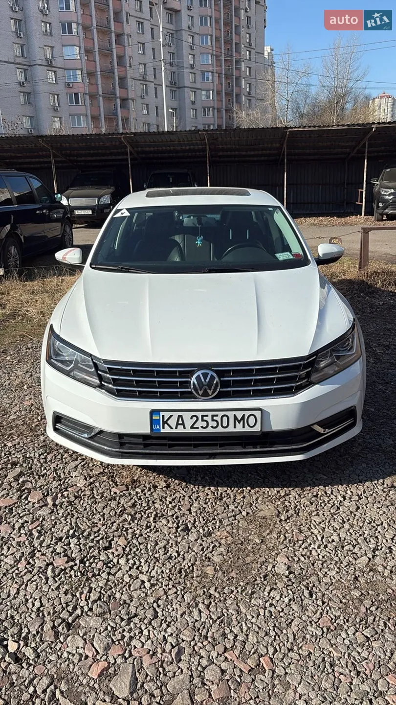 2018 Volkswagen Passat - фото 1