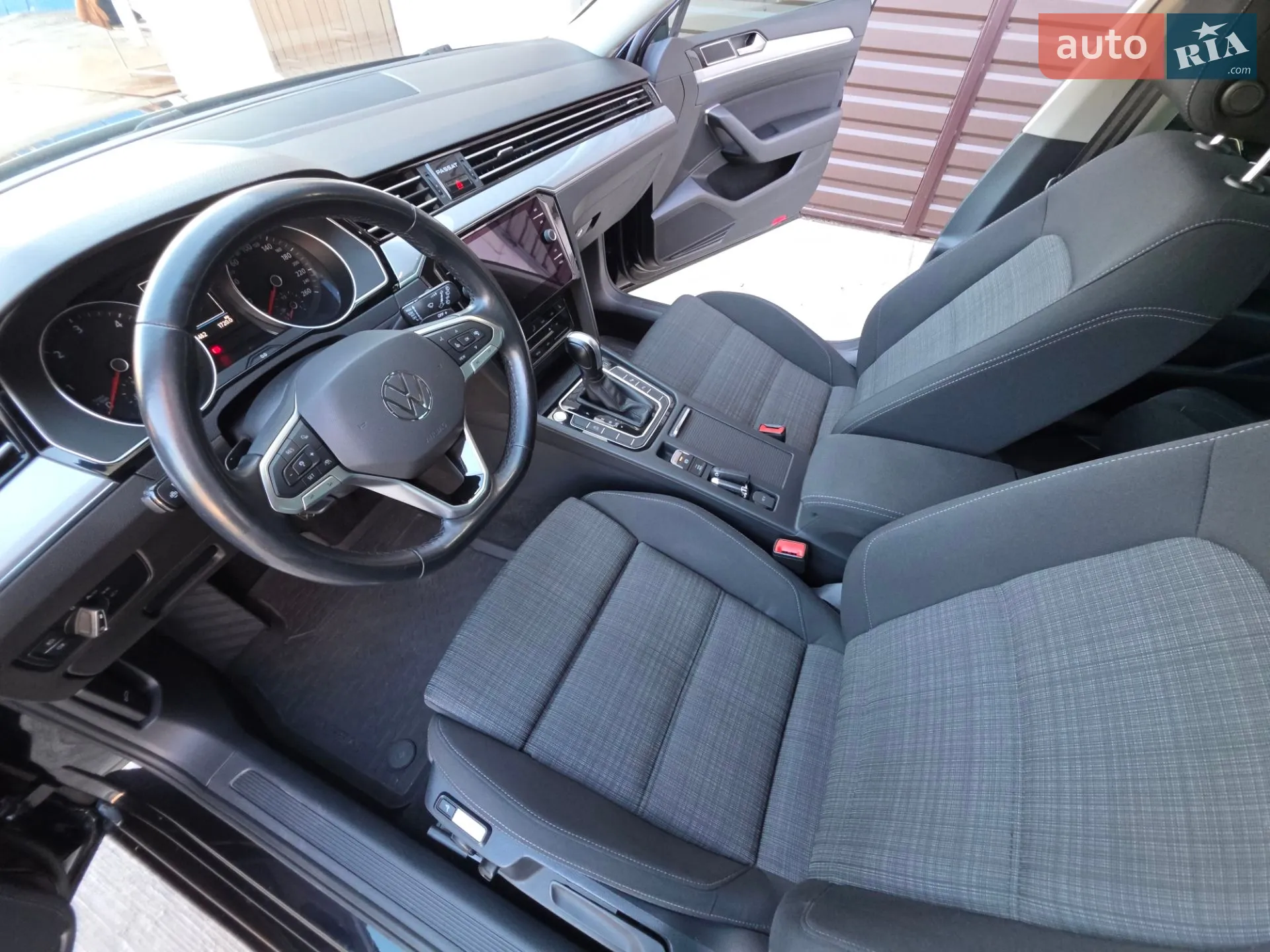 2021 Volkswagen Passat - мініатюра 39