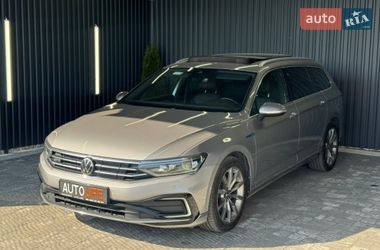 Универсал Volkswagen Passat 2021 в Мукачево