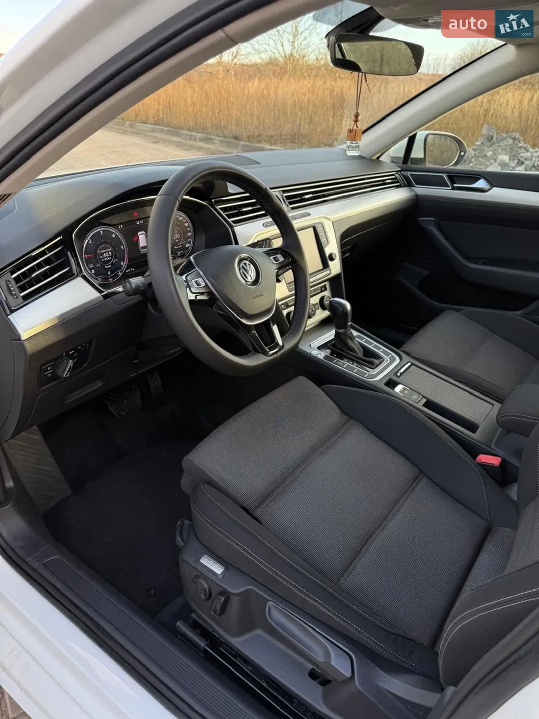 2016 Volkswagen Passat - мініатюра 15