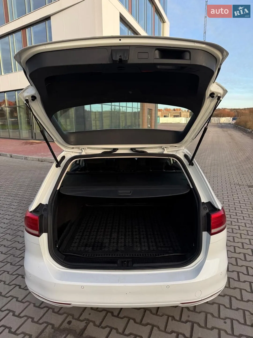 2016 Volkswagen Passat - мініатюра 28