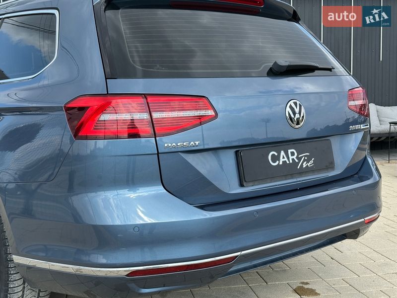 Универсал Volkswagen Passat 2015 в Львове