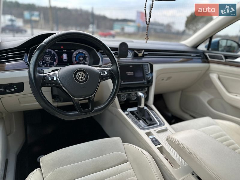 Универсал Volkswagen Passat 2015 в Львове