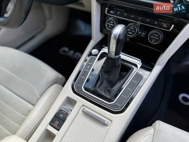 Универсал Volkswagen Passat 2015 в Львове