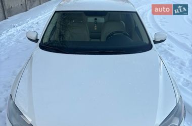 Седан Volkswagen Passat 2015 в Киеве