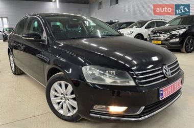 Седан Volkswagen Passat 2012 в Стрые