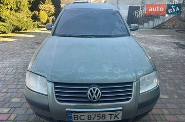 Седан Volkswagen Passat 2002 в Самборі