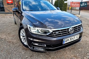 Седан Volkswagen Passat 2017 в Виннице