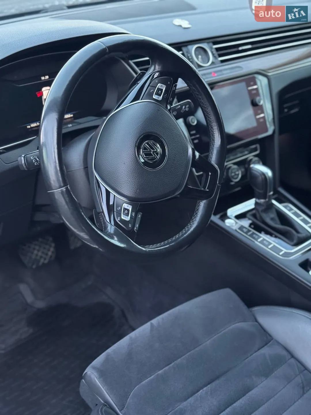 2017 Volkswagen Passat - мініатюра 18
