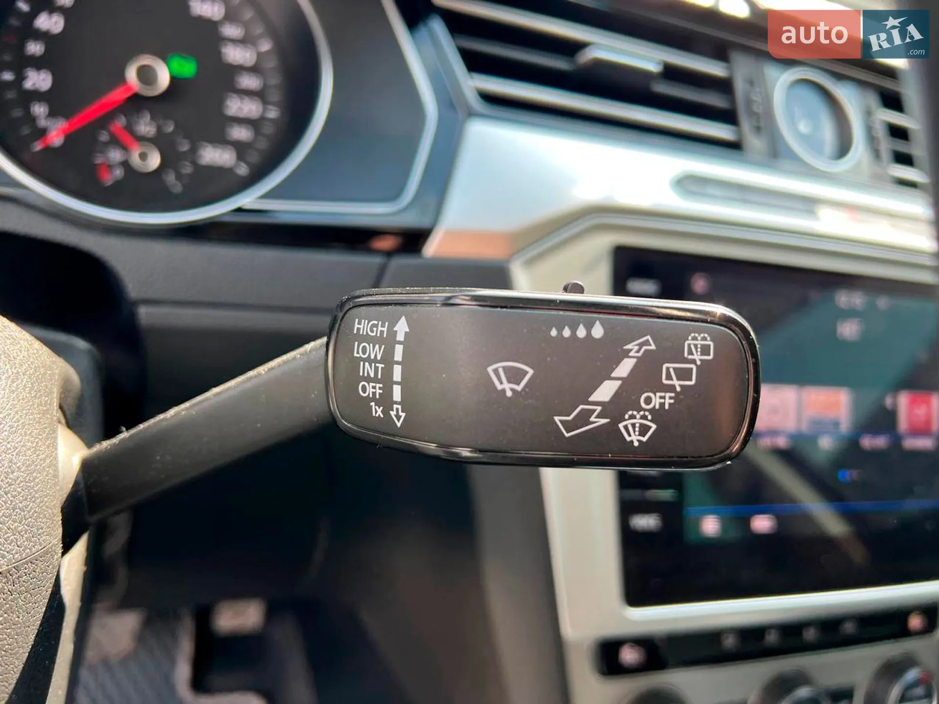 2017 Volkswagen Passat - мініатюра 24