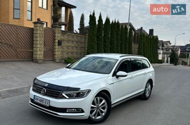 Универсал Volkswagen Passat 2016 в Ровно