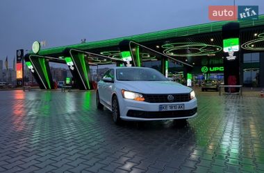 Седан Volkswagen Passat 2015 в Дніпрі