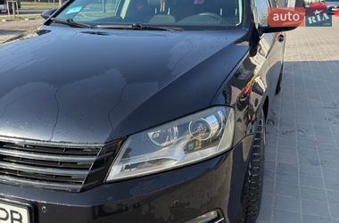 Універсал Volkswagen Passat 2011 в Львові