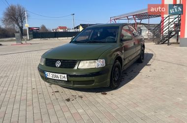 Седан Volkswagen Passat 1998 в Городенці