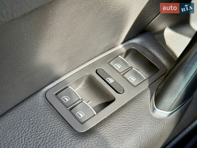 Седан Volkswagen Passat 2016 в Харькове