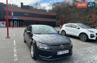Седан Volkswagen Passat 2012 в Киеве