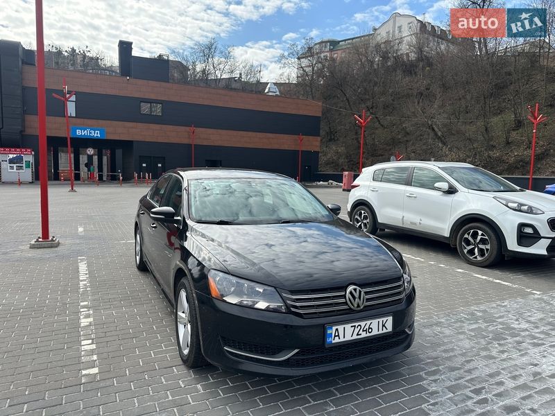 Седан Volkswagen Passat 2012 в Києві