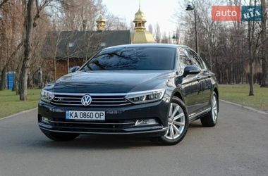 Седан Volkswagen Passat 2018 в Києві