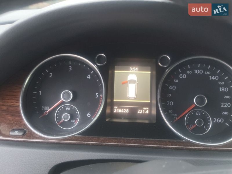 Универсал Volkswagen Passat 2011 в Луцке