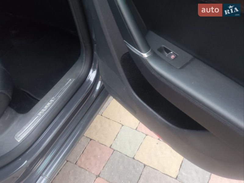Универсал Volkswagen Passat 2011 в Луцке