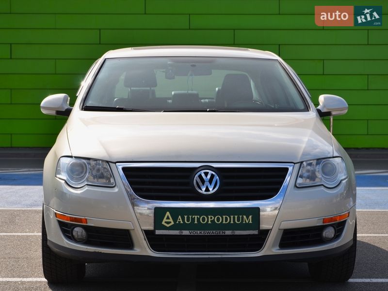 Седан Volkswagen Passat 2010 в Киеве