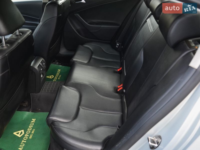 Седан Volkswagen Passat 2010 в Киеве