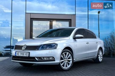 Седан Volkswagen Passat 2014 в Днепре