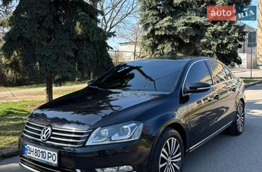 Седан Volkswagen Passat 2012 в Миколаєві