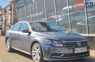 Седан Volkswagen Passat 2018 в Киеве