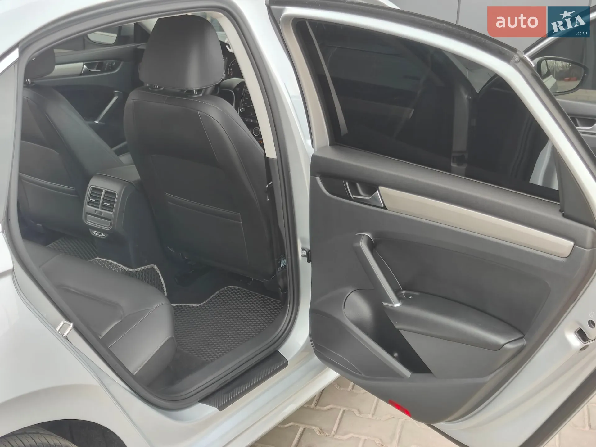 2021 Volkswagen Passat - мініатюра 18