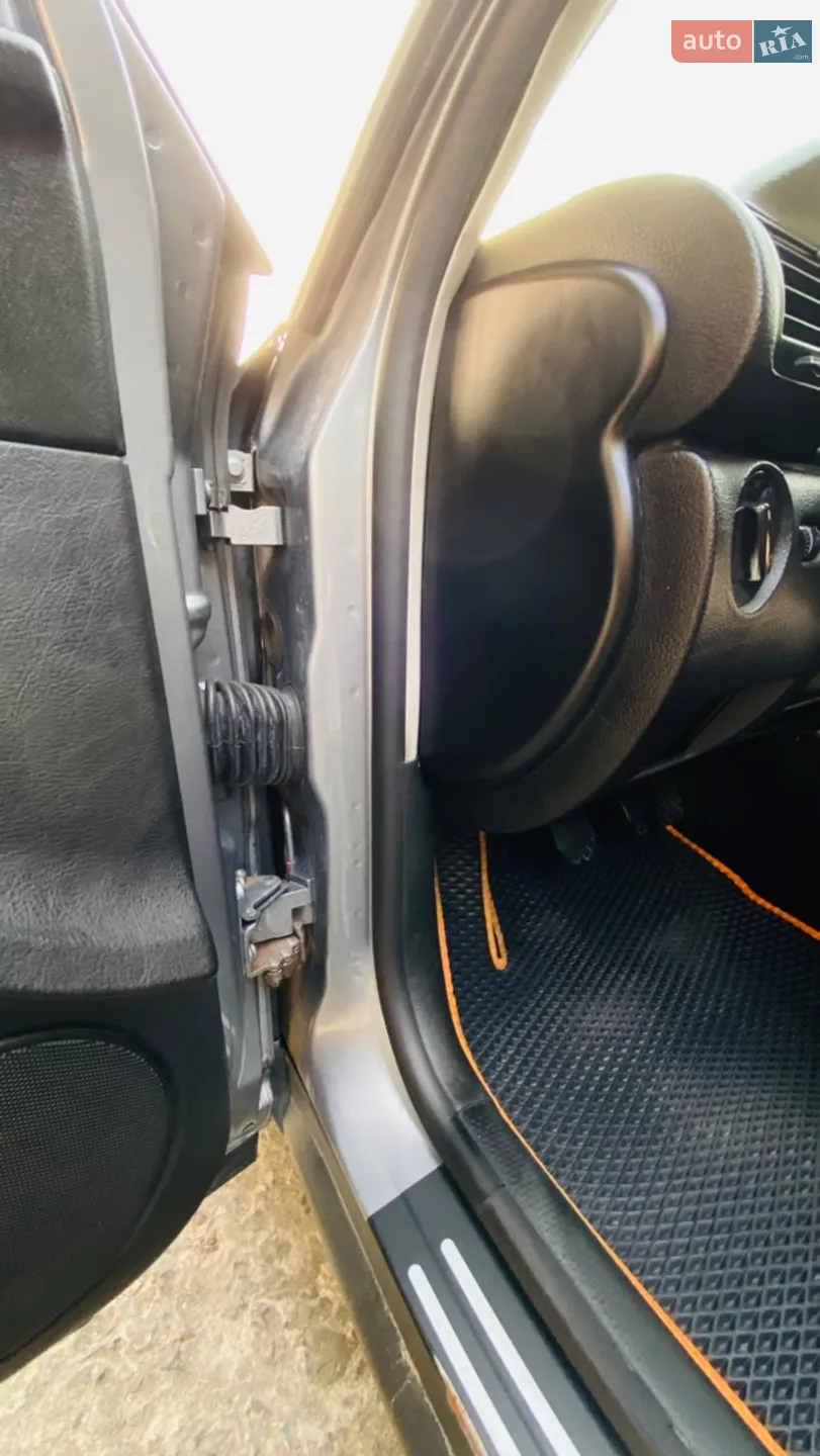 Volkswagen Passat 2002 VIN WVWZZZ3BZ2P358467 фото оголошення 19 з 33