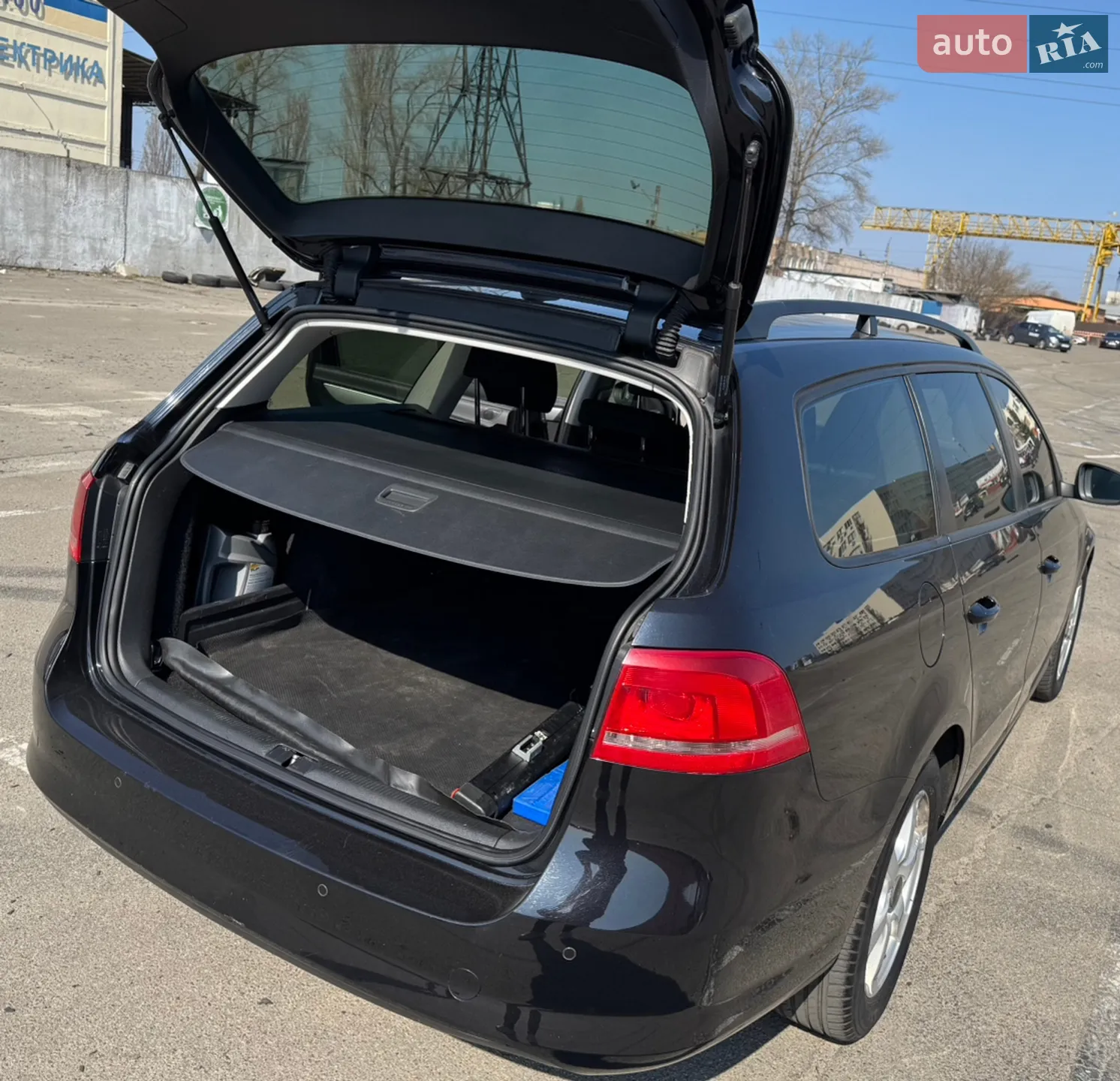 Volkswagen Passat 2013 VIN WVWZZZ3CZEE023292 фото оголошення 9 з 20