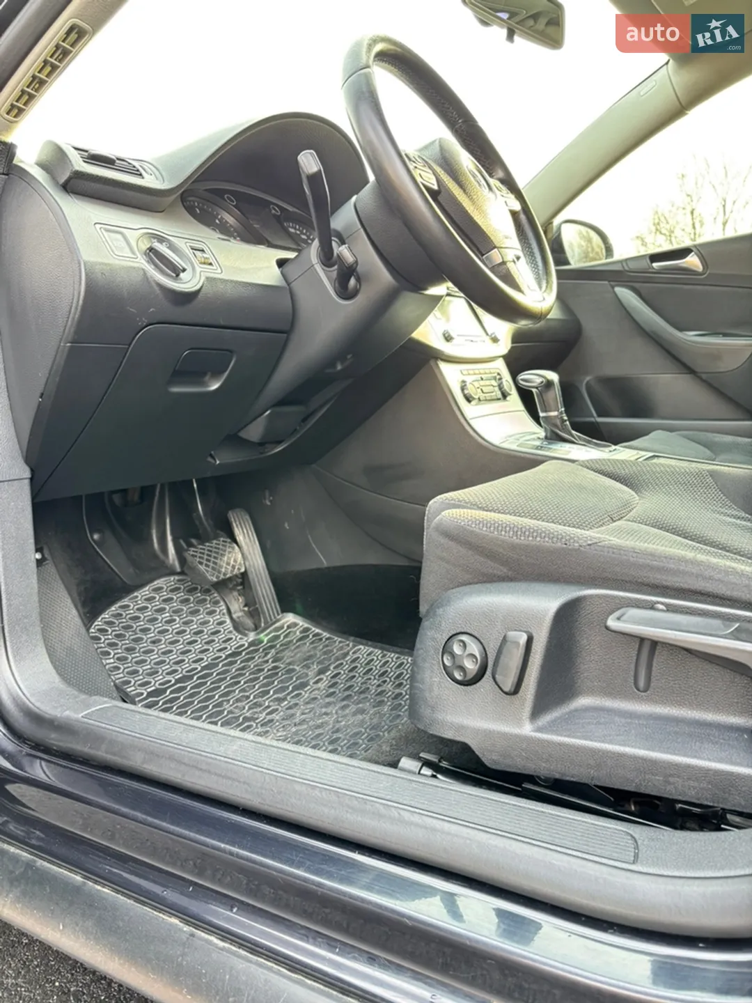 2010 Volkswagen Passat - мініатюра 79