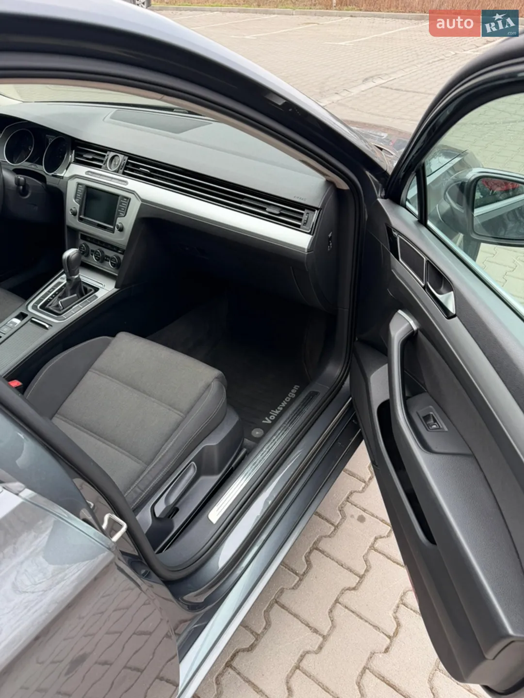 2016 Volkswagen Passat - мініатюра 15
