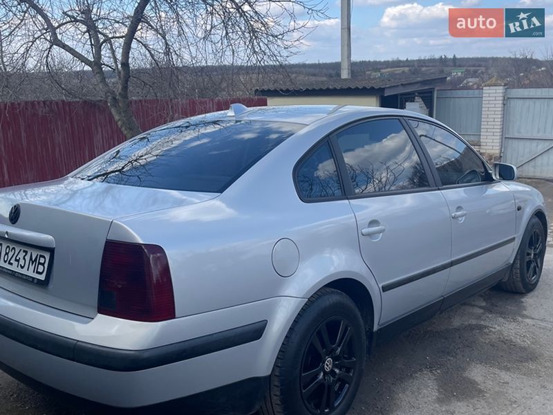 Седан Volkswagen Passat 1998 в Фастове