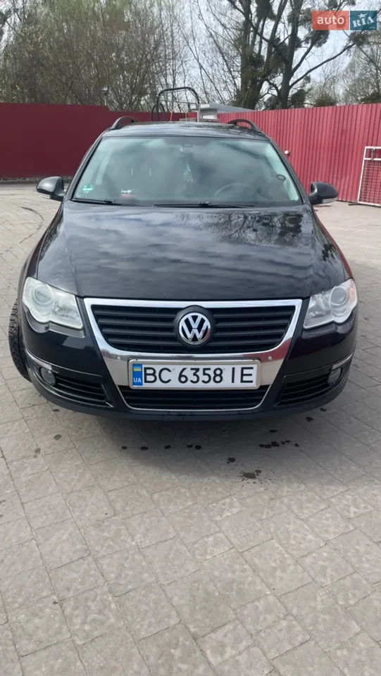 2011 Volkswagen Passat - мініатюра 101