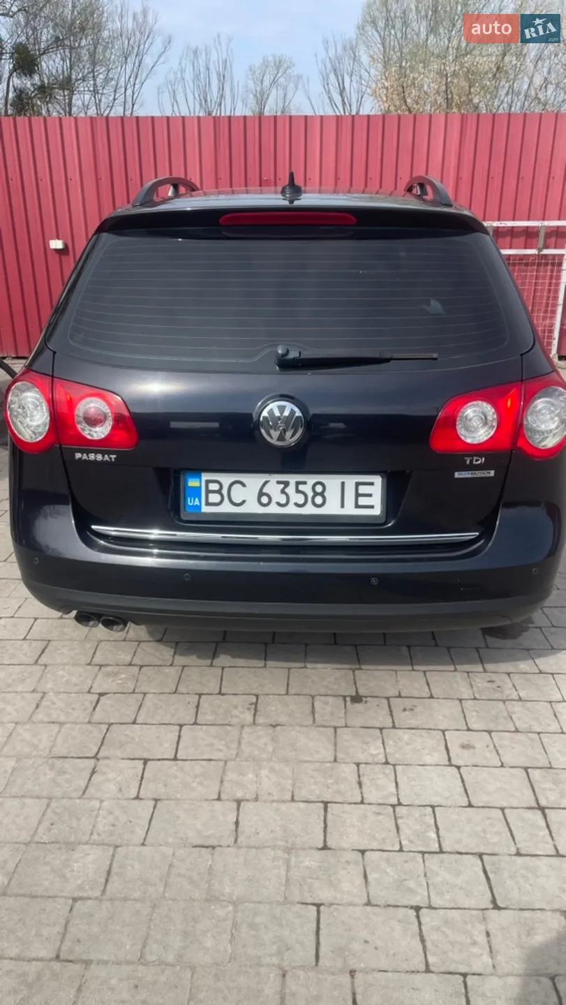2010 Volkswagen Passat - мініатюра 4