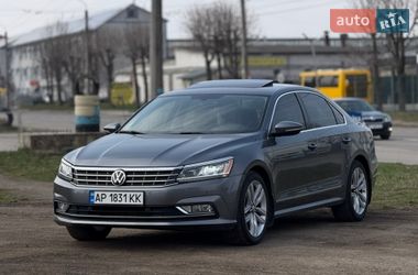 Седан Volkswagen Passat 2016 в Ивано-Франковске