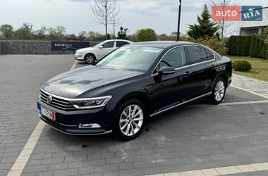 Седан Volkswagen Passat 2016 в Мукачевому