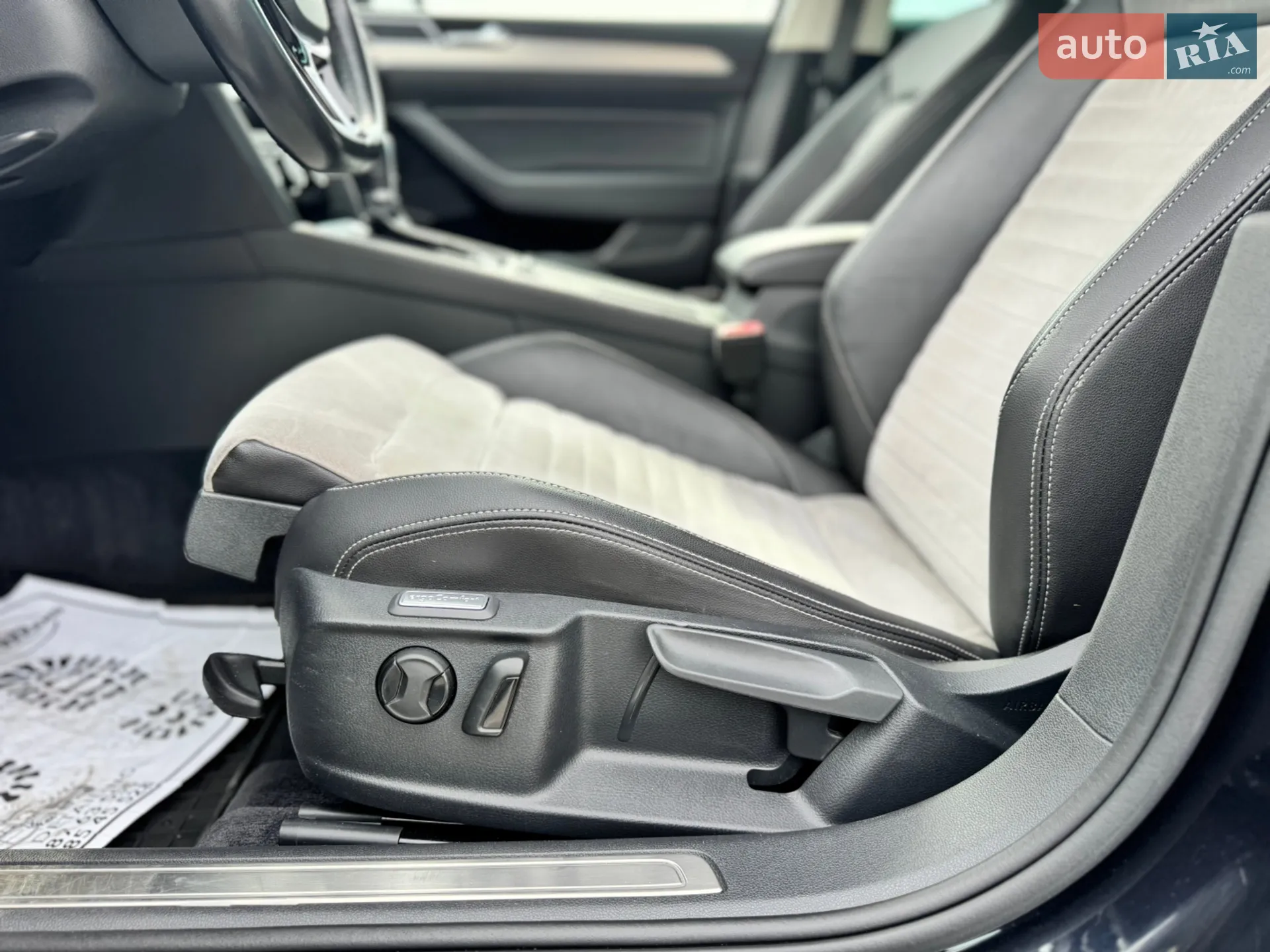 2016 Volkswagen Passat - мініатюра 26