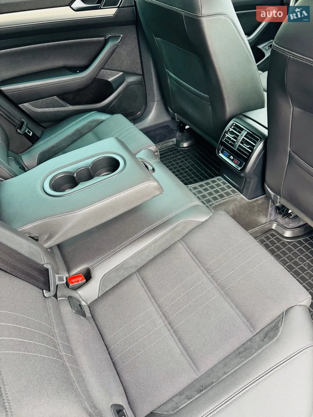 2016 Volkswagen Passat - мініатюра 20