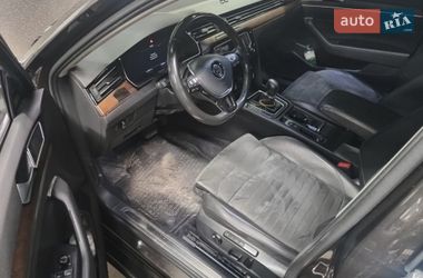 Седан Volkswagen Passat 2017 в Днепре