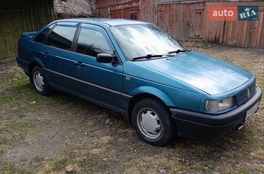 Седан Volkswagen Passat 1991 в Чернігові