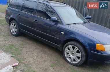 Універсал Volkswagen Passat 1999 в Глобиному