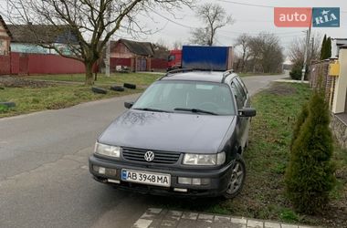 Седан Volkswagen Passat 1996 в Виннице