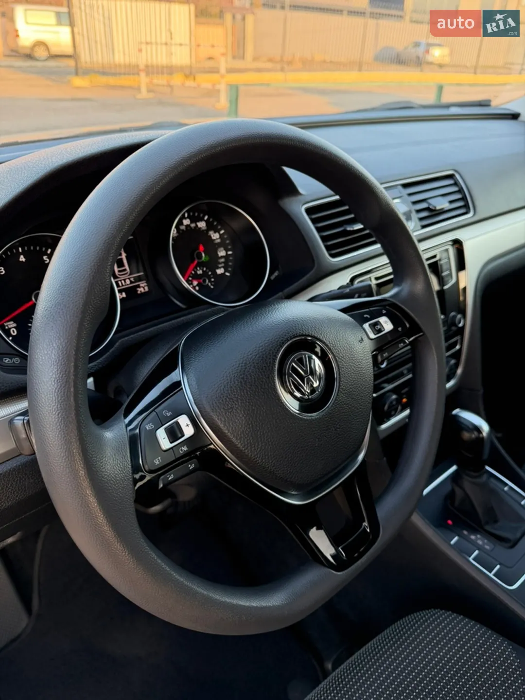2016 Volkswagen Passat - мініатюра 14