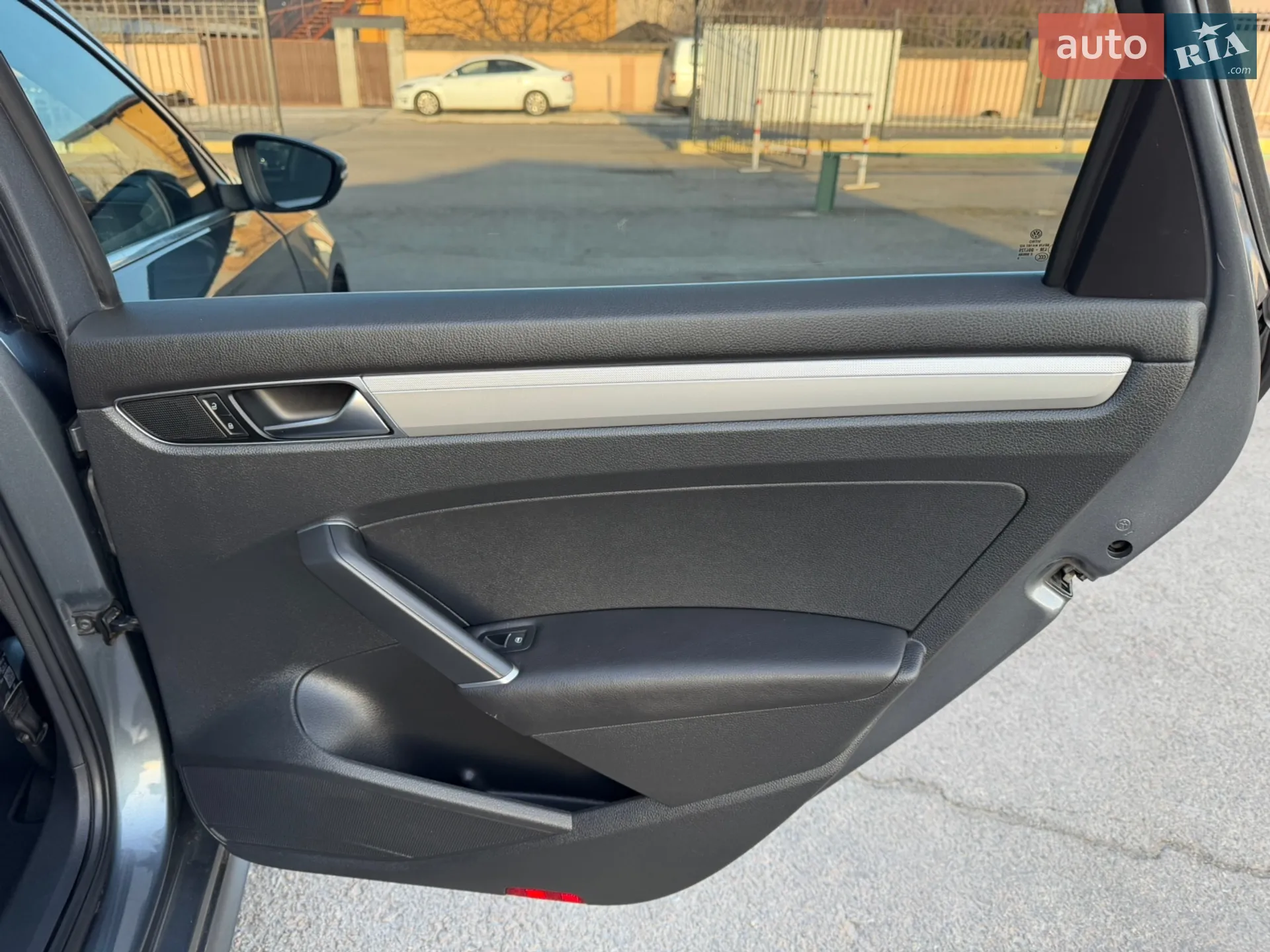 2016 Volkswagen Passat - мініатюра 20