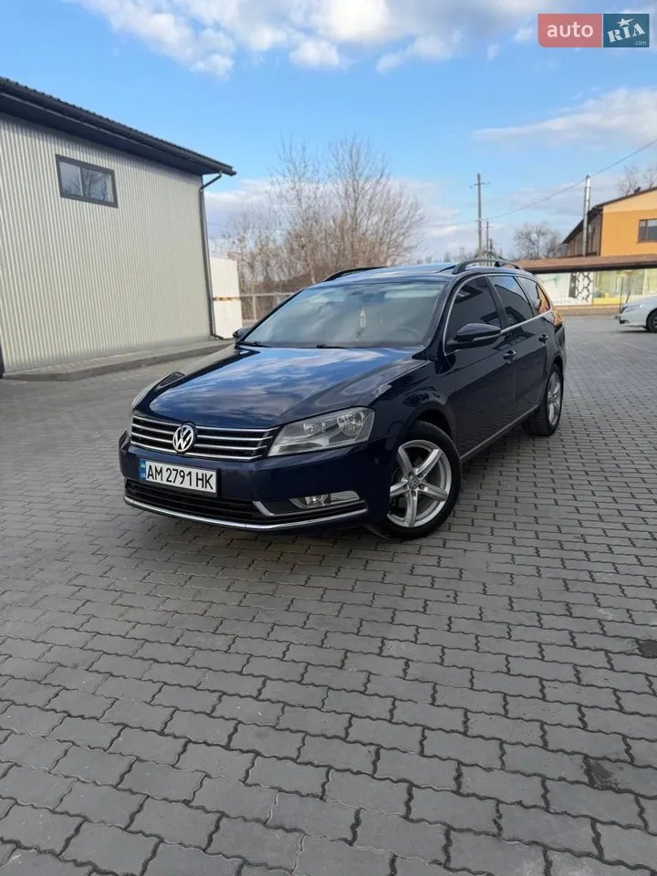 2010 Volkswagen Passat - мініатюра 27